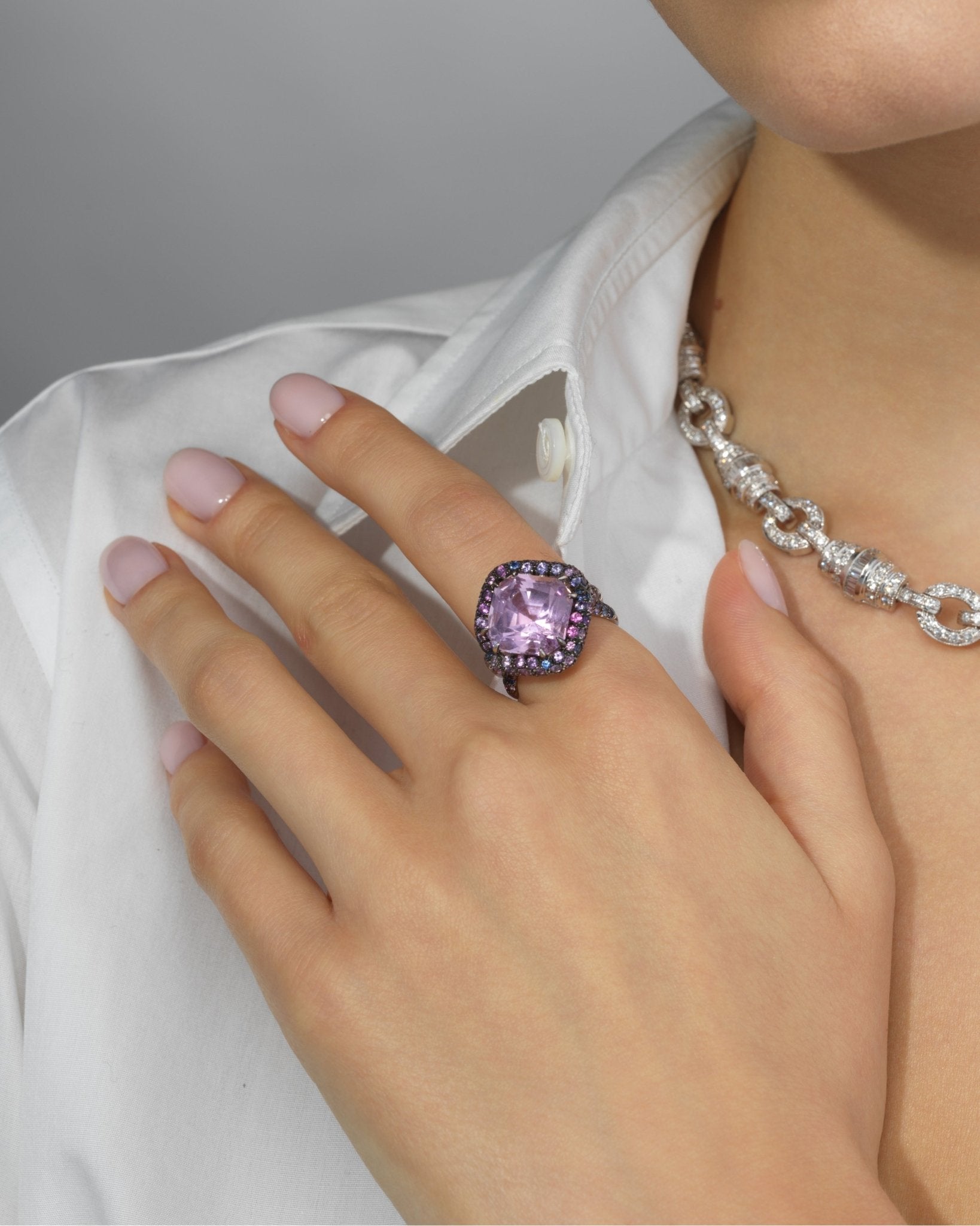 The Knockout RingAnne Baker